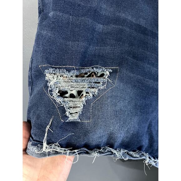 Surprise Jean Shorts Size 5XL with Animal Print Distressing Stretchy - Picture 4 of 10